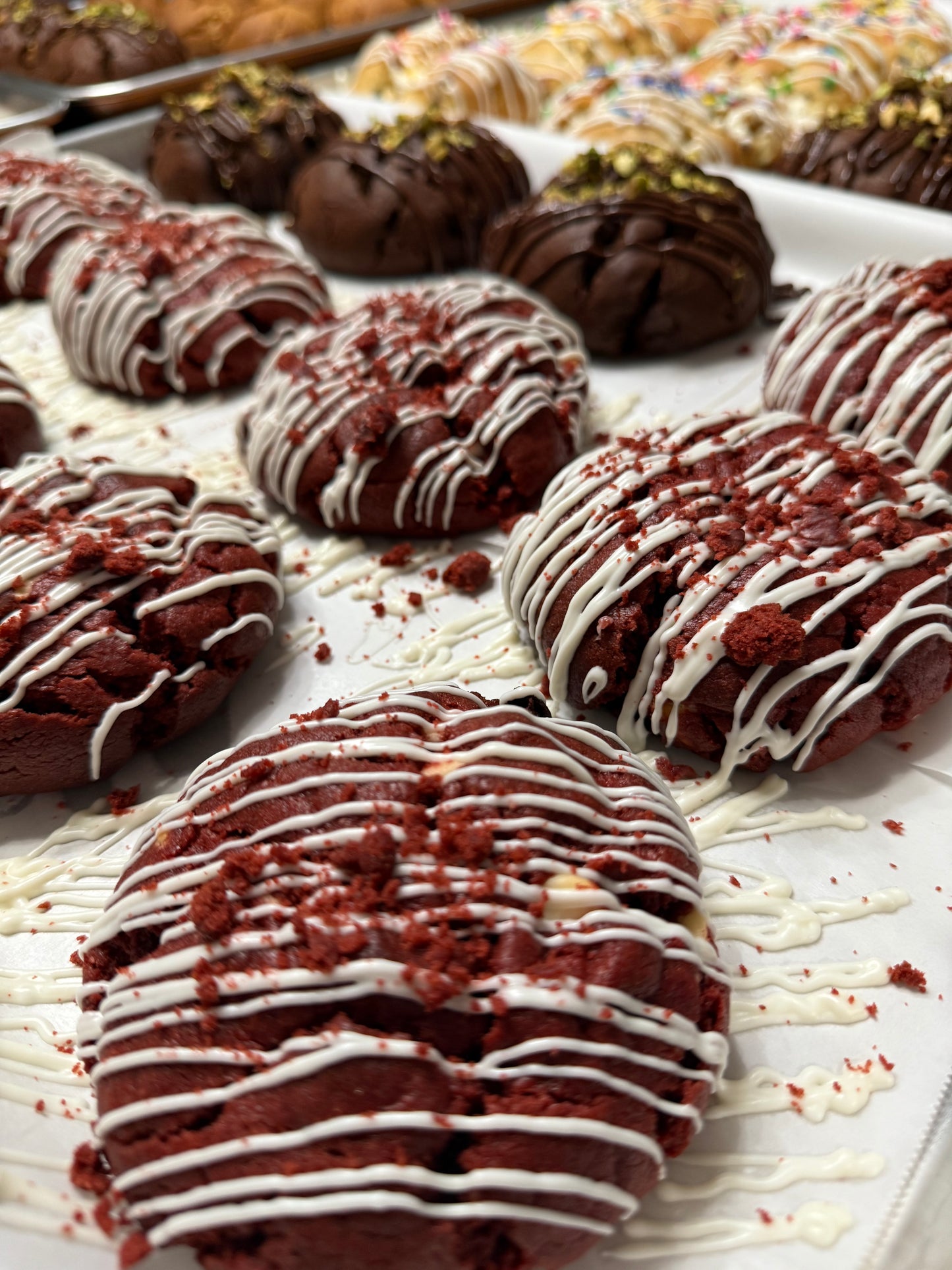 Cream Red Velvet Cookie