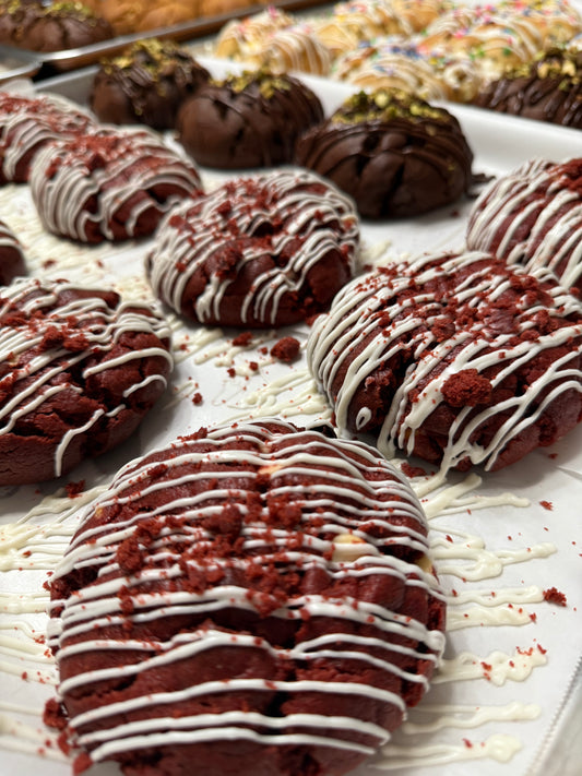Cream Red Velvet Cookie